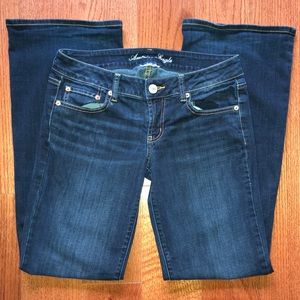American Eagle boyfriend size 8 long blue jeans